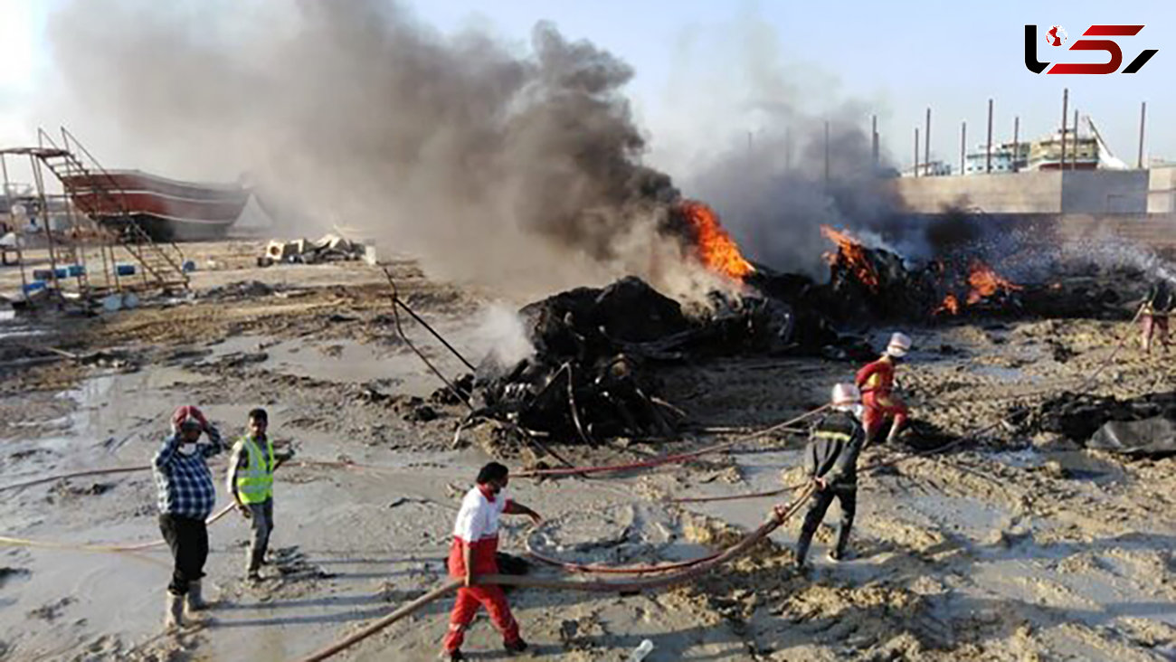 آتش سوزی عمدی نماد لنج میدان دفاع مقدس / در بندرعباس رخ داد+ عکس