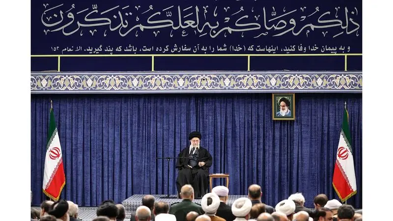 سران قوا، مسئولان و کارگزاران نظام عصر امروز چهارشنبه با رهبر انقلاب اسلامی دیدار کردند. 