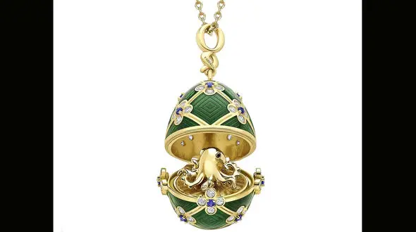 آویز جیمز باند فابرژه قربانی دزدی غیرمعمول در اوکلند شد / آویز طلای فابرژه مستقیماً از فروشگاه به معده رفت