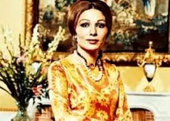 عکس  سفر  در زمان /  عصبانیت  فرح دیبا از شاه پهلوی و حرکت اعتراضی دستش ...