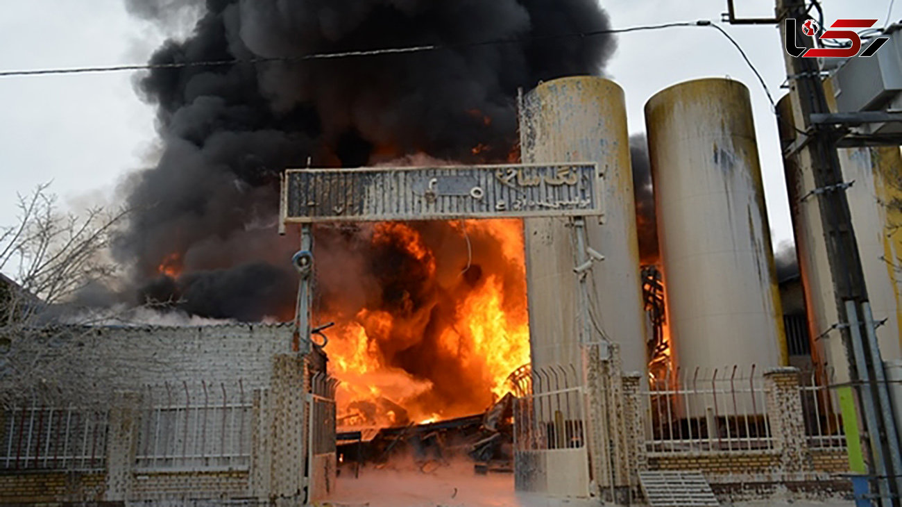 مهار آتش سوزی گسترده در کارخانه گندله سنگان +فیلم