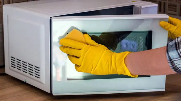 3 روش ساده برای تمیز کردن ماکروفر