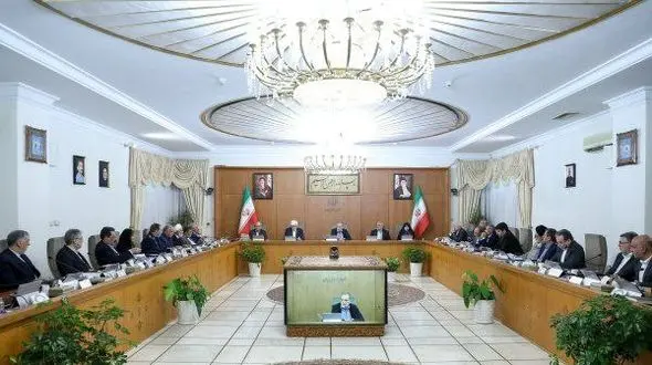 تاکید پزشکیان بر اصلاح فوری روند فعالیت شرکت‌های دولتی زیان‌ده