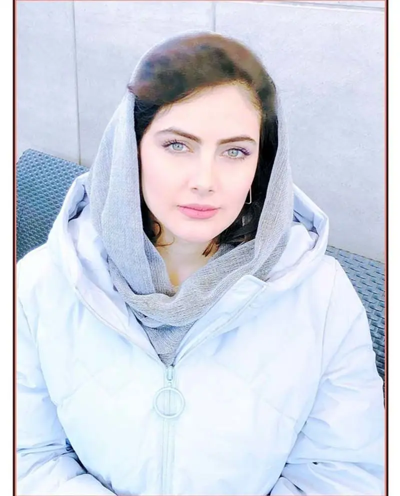 بیوگرافی فرزانه فرنام