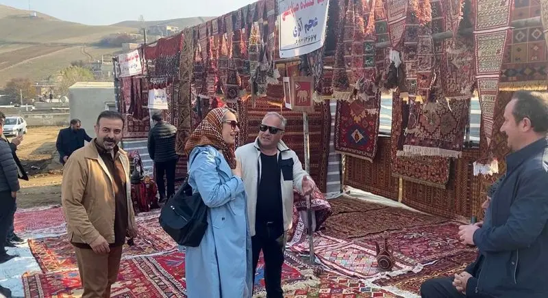 برگزاری اولین جشنواره ورنی در روستای نجف تراکمه؛ تجلی هنر زنان آذربایجان