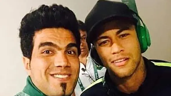 مرگ مشکوک دروازه بان عراق پشت فرمان خودرویش + عکس