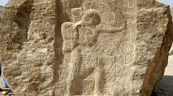 نقش برجسته سرباز پارتی قیر و کارزین مرمت شد