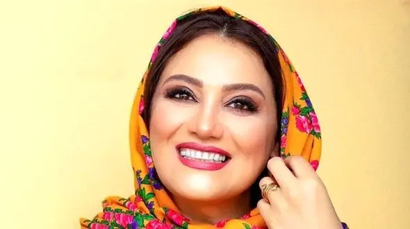 شبنم مقدمی سر به بیابون گذاشت!  / اونم بخاطر عکاسی وسط جاده خشک و بی آب و علف!!! حالا ببینید عکسش خوب شده !