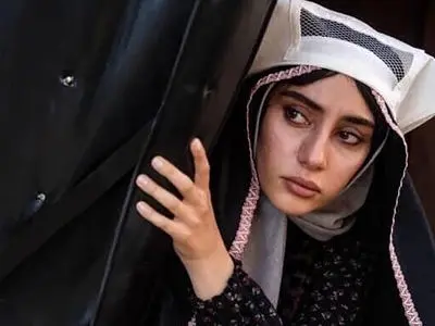 فیلم/ دوست پسر سابق  ترلان پروانه محبوبه بامداد خمار :ترلان فقط خوشگله ... اما اهل زندگی نیست ! ترلان پروانه ایده‌آل من نبود ...