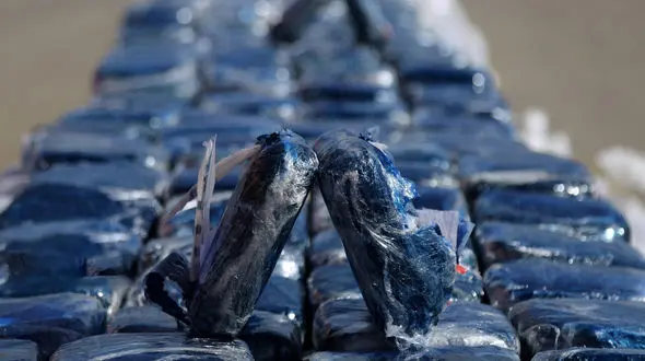  بالش های مشکوگ به انگلیس نرسید /  سخنگوی گمرک فاش کرد ! 