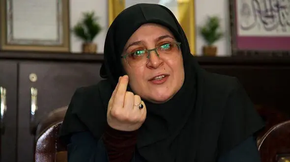  مهاجرانی: دولت تصمیمی برای حذف ارز ترجیحی دارو و کالاهای اساسی ندارد/ وزیر نیرو : فشار آب را تا حد صفر پایین بیاوریم