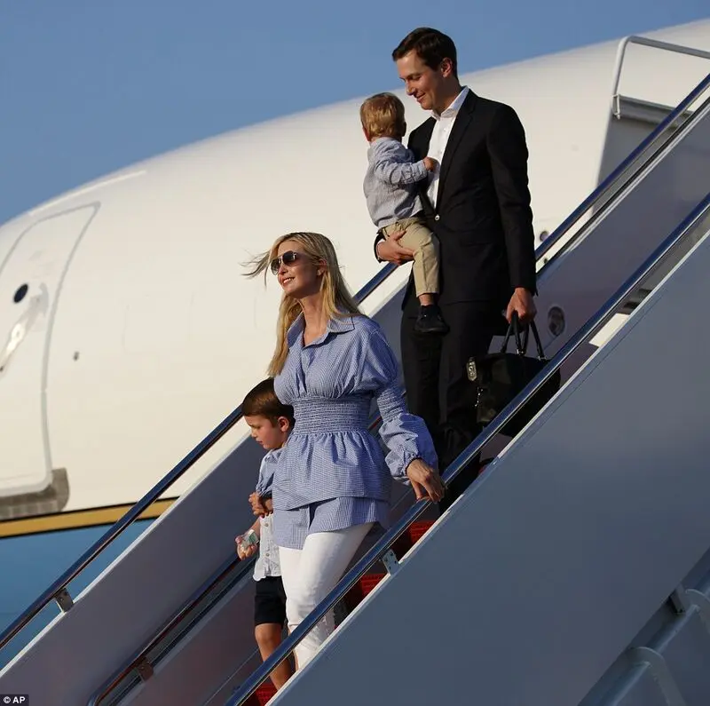 4EAE9FCD00000578-6005795-Ivanka_Jared_Kushner_and_their_two_other_children_followed_off_A-m-98_1532952655657