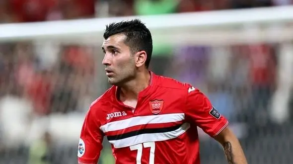 مسلمان و کعبی از بازی و فعالیت های فوتبال در ایران محروم شدند