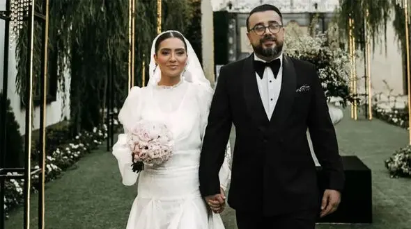 اعتراف متفاوت سپند امیرسلیمانی درباره سیگار؛ مادرم سیگاری بود، پدرم پیپ می کشید!