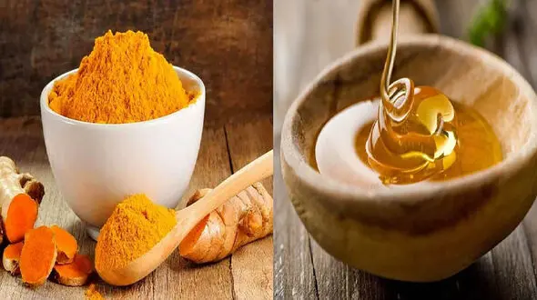 دیگر نگران چربی‌های اضافی نباشید! چالش کاهش وزن با زردچوبه و عسل