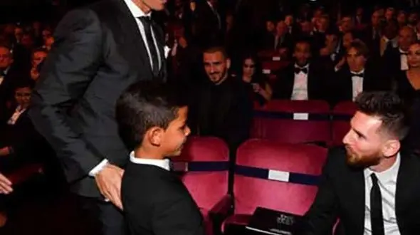 عجیب ولی واقعی؛ نام کریستیانو روی پسر سوم مسی!