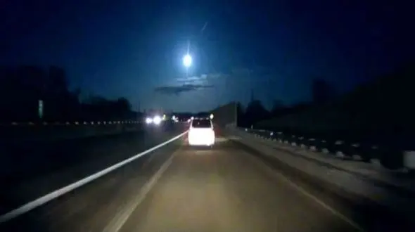 شهاب سنگ غول پیکری که تمام شهر را روشن کرد + فیلم و عکس