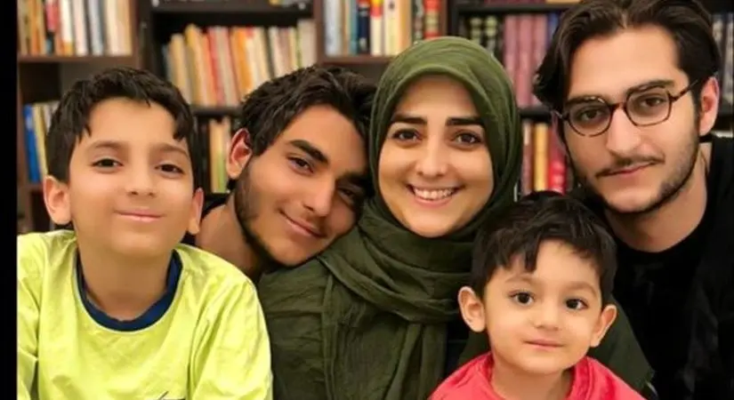 فیلم / ستاره سادات قطبی: من و علی پسر شوهرم محرمیم  / گیر ندین به صمیمیت ما به مسلمون بودن هم ربطی نداره  / درسته نامادری علی اما عین مامنش محرمم بهش