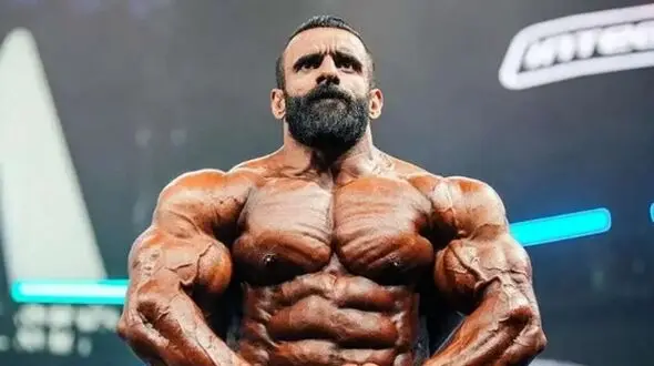 هادی چوپان قهرمان مردمی مسترالمپیا شد!