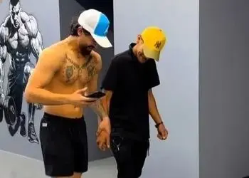 فیلم / آواز محلی؛ لری رقصیدن هرکولای باشگاه با آهنگی خارجی وقتی ارق داری با همچی میرقصی 