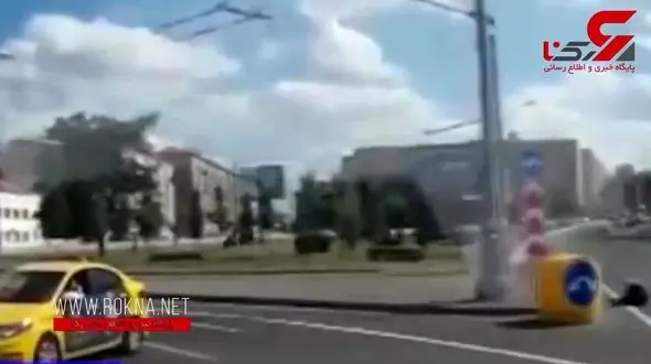 تصادف وحشتناک موتورسوار بایک تاکسی متخلف + فیلم 