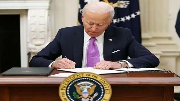 ساعت مچی بایدن جنجالی شد! +عکس