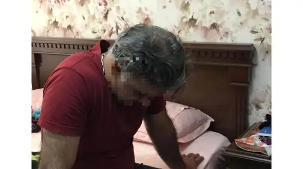 انتشار عکس جسد زن تهرانی در محل قتل ! / پسر شاهد مرگ مادر بود /صبح امروز درتهران رخ داد  + عکس قاتل بالای سر جسد