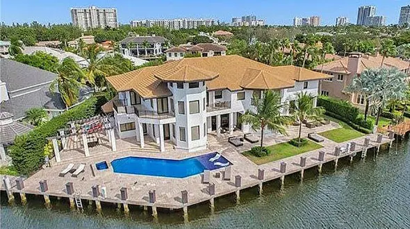 افزایش نجومی قیمت خانه همسایه مسی/ خوش اقبالی باورنکردنی! + عکس