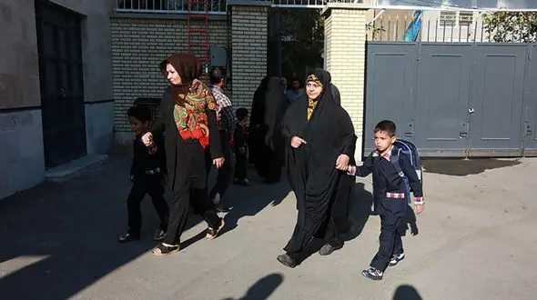 ساعت کاری مدارس تغییر کرد ! / دانش آموزان از ساعت 6 صبح سرکلاس + اطلاعیه مهم آموزش و پرورش