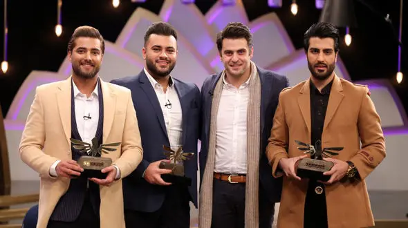 ماکان بندی‌ها از پیک موتوری تا مامور سرشماری +عکس
