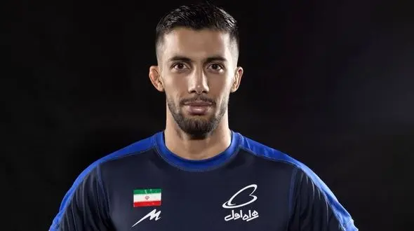 حمله شدید قهرمان جهان به مسئولان ورزش: چرا باید بازیکنان تیم ملی فوتبال حواله خودرو بگیرند؟/ زمان پاداش دادن کسی سراغ کشتی را نمی گیرد/ مگر بین ما و فوتبالیست‌ها تفاوتی وجود دارد ؟