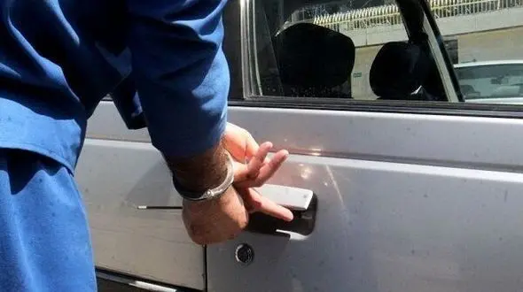 سارقین خودروهای سرخه به دام افتادند / سیم و کابل هم می دزدیدند!