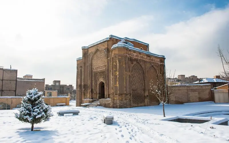 بازدید از گنبد علویان همدان