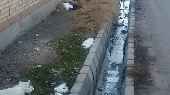 جوی های تهران آلوده است / کم توجهی شهرداری به لایروبی و پاکسازی جوی ها  + فیلم