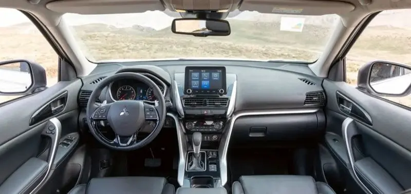 نقد و بررسی طراحی اکلیپس کراس ؛ لباسی اوانگارد بر تن میتسوبیشی