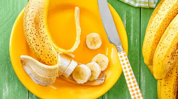 خواص پوست موز را بدانید / پوست این میوه را دور نریزید