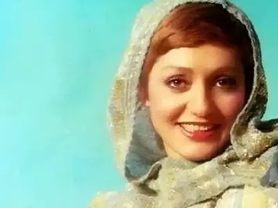  عکس| سفر در زمان؛ صابر آتشین، پدر گوگوش در جوانی و در کنار خودروی شخصی اش