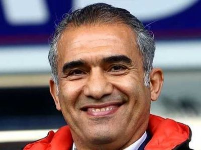 حیاط باصفا، سرسبز و دلباز احمدرضا عابدزاده دروازه بان افسانه ای تیم ملی +عکس/ آدم اینجا اصلا پیر نمیشه