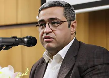 فیلم / دکتر عزیزی:  خیلی خانوما دارن تحقیر میشن توسط آقا و فقط آه میکشن...  / بترس از آه خانومی که جز خدا کسی رو نداره