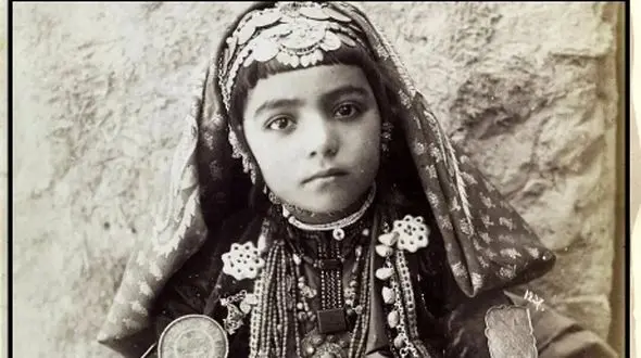 تفرح خاص و وقت گذرانی تازه عروس قجری/ فقط شادی و زیبایی بینید! از چیدمان سنتی خونه تا آرایش و لباس ناز تازه عروس