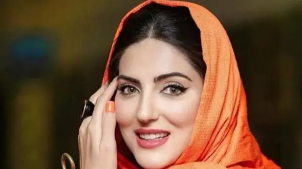 فیلم آواز باشکوه هلیا امامی با آهنگ عشقت همه چیز من بودبا صدای  رضا یزدانی