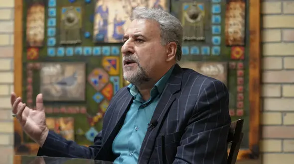 فلاحت پیشه: پزشکیان باید حتی با ترامپ مذاکره کند؛ خروج از NPT چه معنایی دارد؟