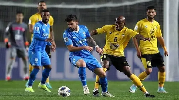 آمار فاجعه سپاهان در کارت زرد و قرمز/ 53 کارت رنگی در 23 بازی!