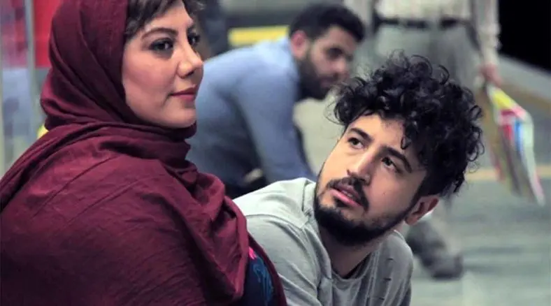 فیلم/ مهرداد صدیقیان : یه خانوم بازیگری بود از قصد سر صحنه ده تا پیاز می‌خورد من واقعا کبود میشدم از بوی پیاز/ قشنگ مترو خلوت کن بود / خیلی افتخار کردم باهاتون کار کردم ولی رعایت کنید