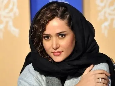 فیلم سکانس خنده دار/رسما پرینازو معتاد کردن رفت/بازم درخواست داره که عباس جمشیدی مقاومت میکنه