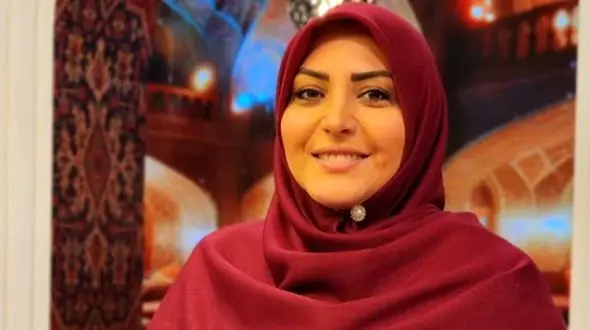 فیلم / پیام عجیب به المیرا شریفی مقدم : خواستگاری دختری رفتم همه چی اوکی بود اما ... خانواده عروس پرسپولیسی بوده همه چی بهم خورد ../ وای مگه  ...