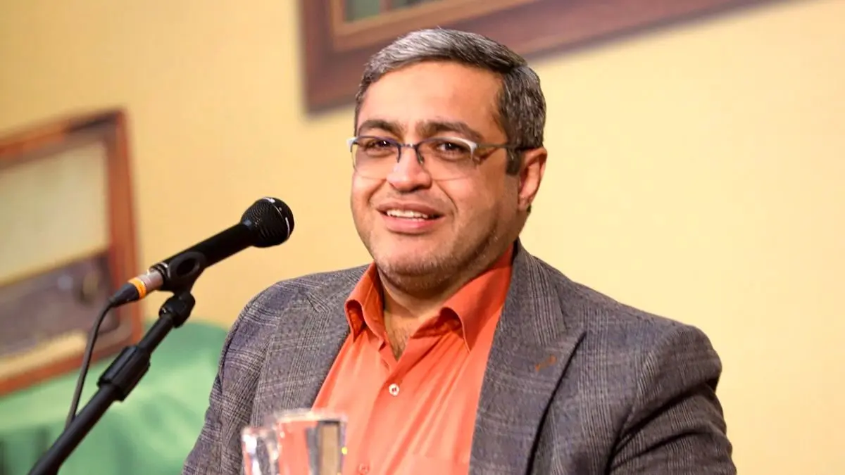 کمال گرایی و مضرات آن از دیدگاه دکتر سعید عزیزی: مادری که تو درس بچش کمک میکنه خائنه چون...