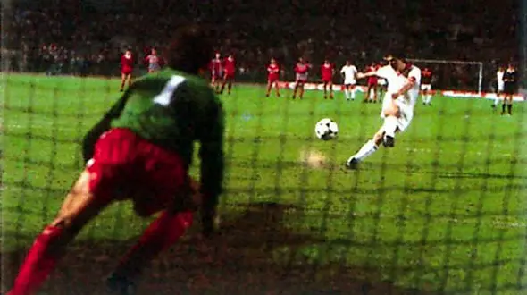 خودکشی ستاره پیشین رم ۱۰ سال پس از ناکامی در فینال اروپا