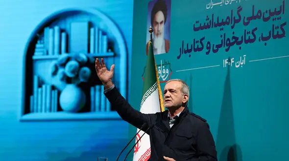 کتاب و کتابخوانی، کشور را از چالش‌ها عبور می‌دهد 