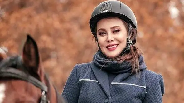 اولین عکس دونفره آرام جعفری و بابک انصاری در ماه عسل / حال خوش تازه عروس و داماد سینمای ایران